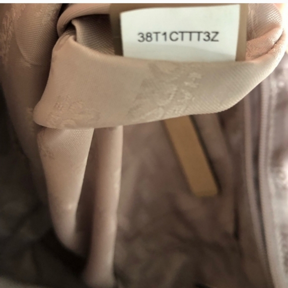 Michael Kors Jet Set white Monogram logo Tote/shoulder bag NWT - Picture 8 of 12